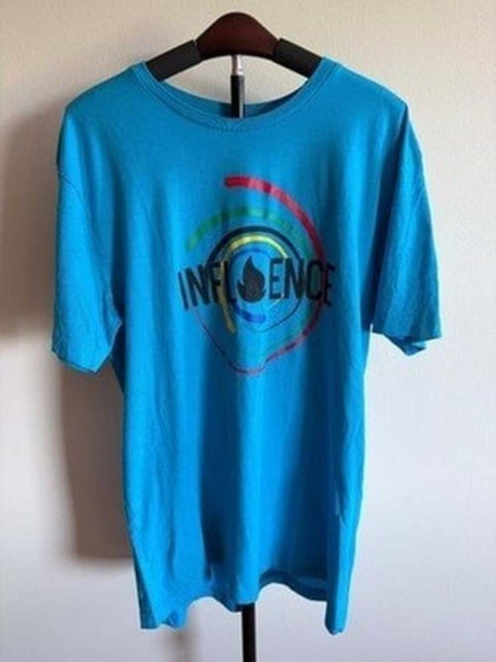 LAT Influence Graphic T Shirt Mens L Blue Short Sleeve Crew Neck Tee Neckline